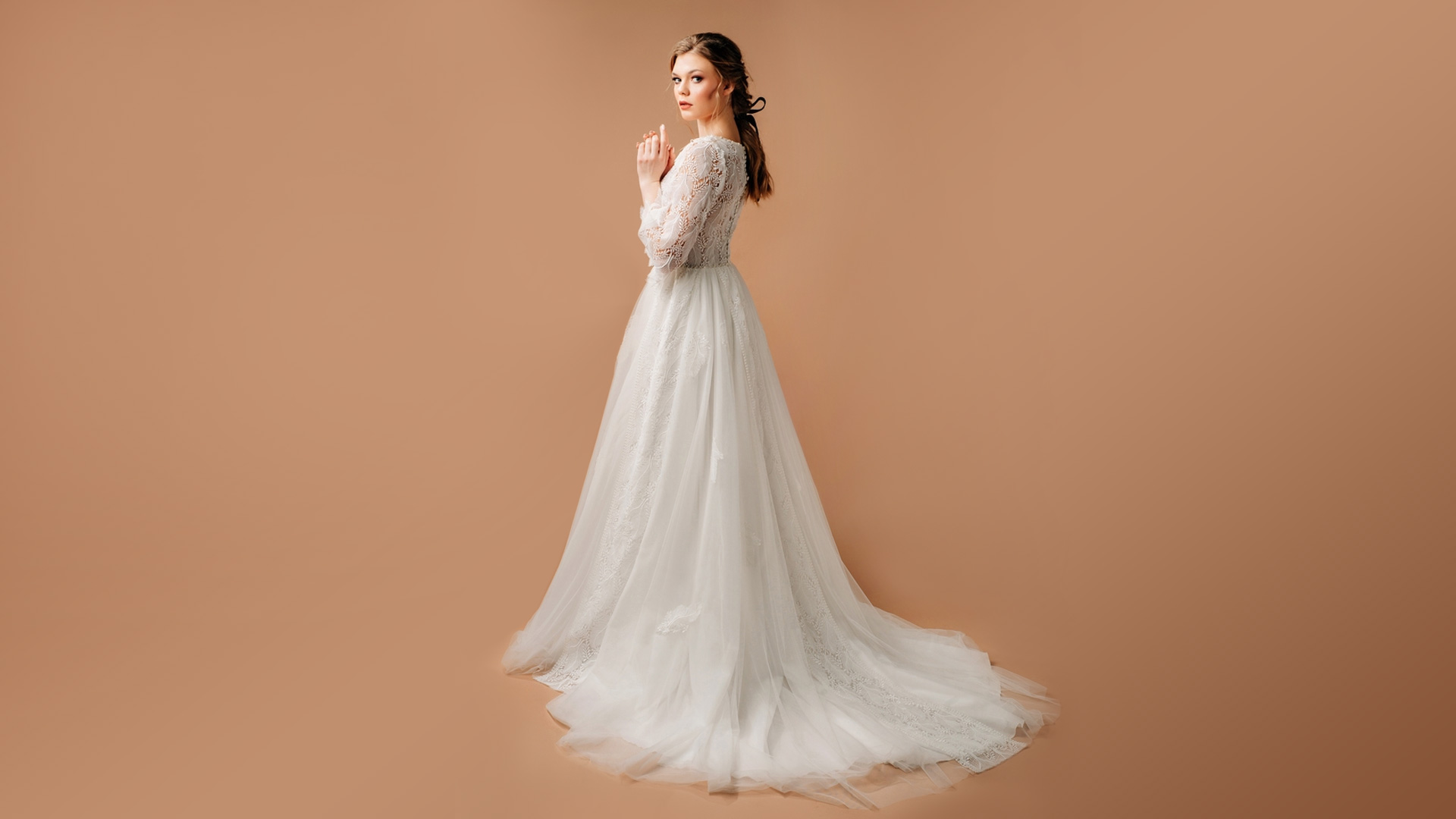 A Line Lace Wedding Dress